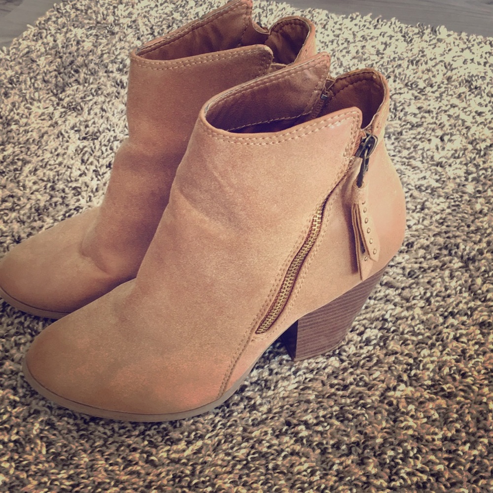 American Eagle Women’s Ankle Boots
